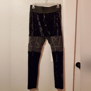Killstar Gothic Pentagram Black Velvet Velour Leggings, size Medium, COMFY!